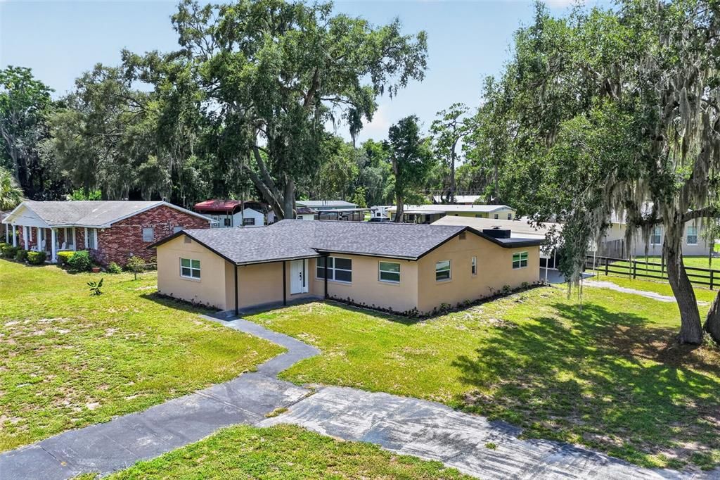 На продажу: $339,900 (3 спален, 4 ванн, 1681 Квадратных фут)