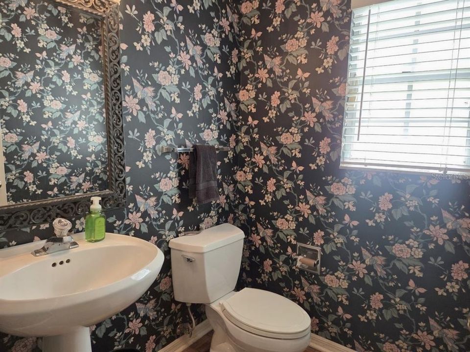 For Rent: $2,600 (3 beds, 2 baths, 2829 Square Feet)