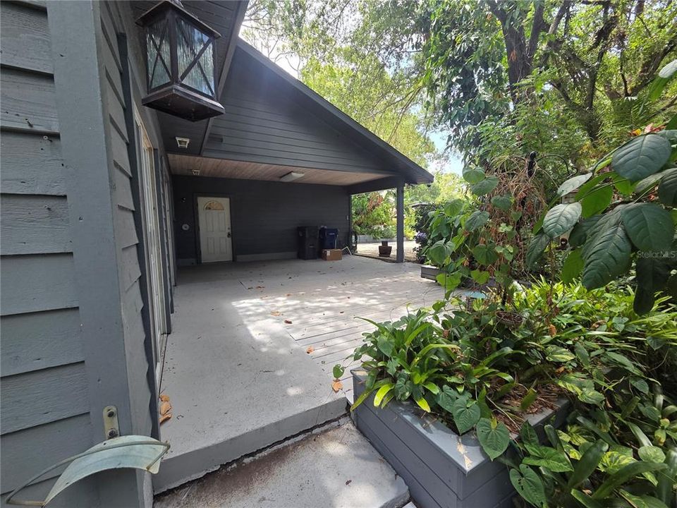 For Rent: $2,600 (3 beds, 2 baths, 2829 Square Feet)