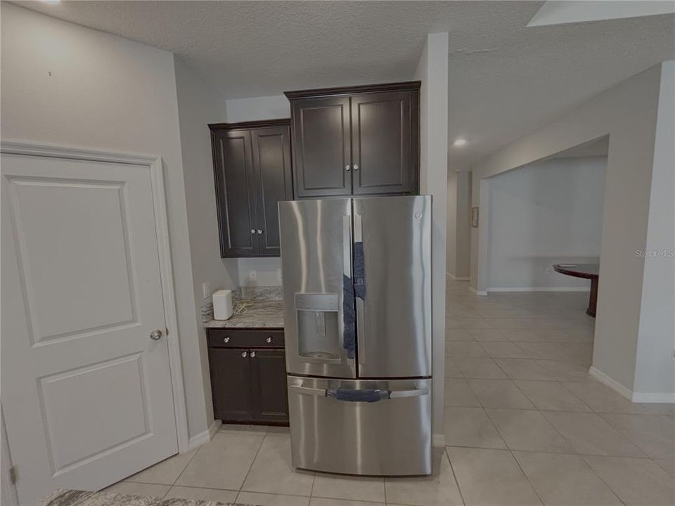 For Rent: $2,395 (4 beds, 3 baths, 2843 Square Feet)