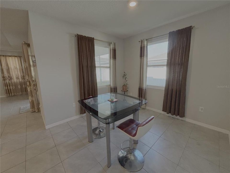 For Rent: $2,395 (4 beds, 3 baths, 2843 Square Feet)