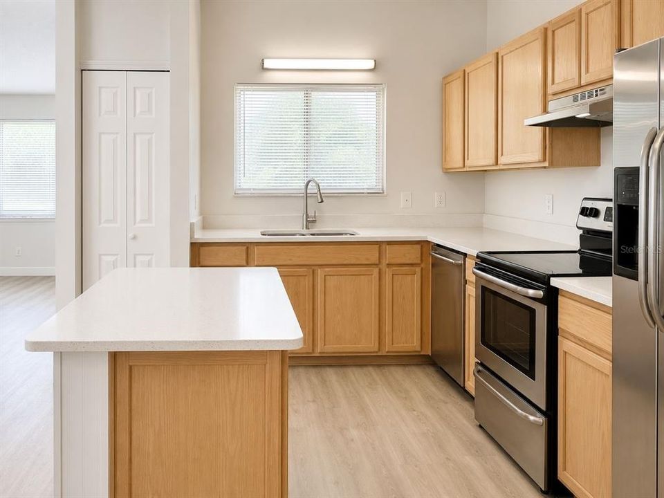 For Sale: $324,000 (3 beds, 2 baths, 1420 Square Feet)