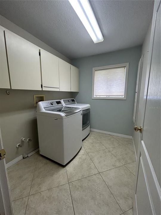 For Sale: $455,000 (3 beds, 2 baths, 2125 Square Feet)