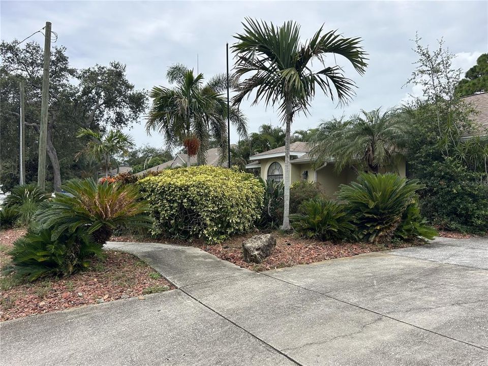 For Sale: $455,000 (3 beds, 2 baths, 2125 Square Feet)