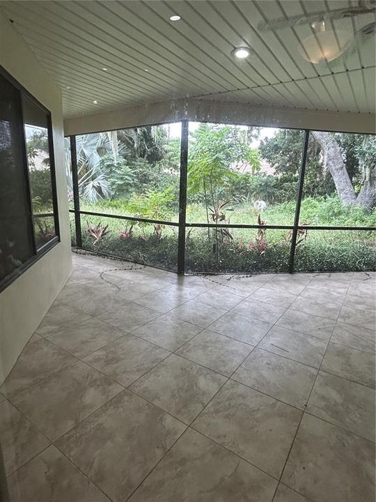 For Sale: $455,000 (3 beds, 2 baths, 2125 Square Feet)