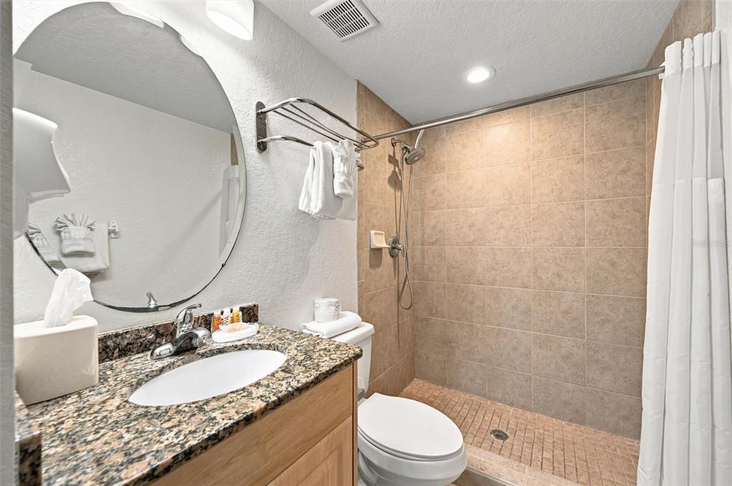 En Venta: $750,000 (2 camas, 2 baños, 870 Pies cuadrados)