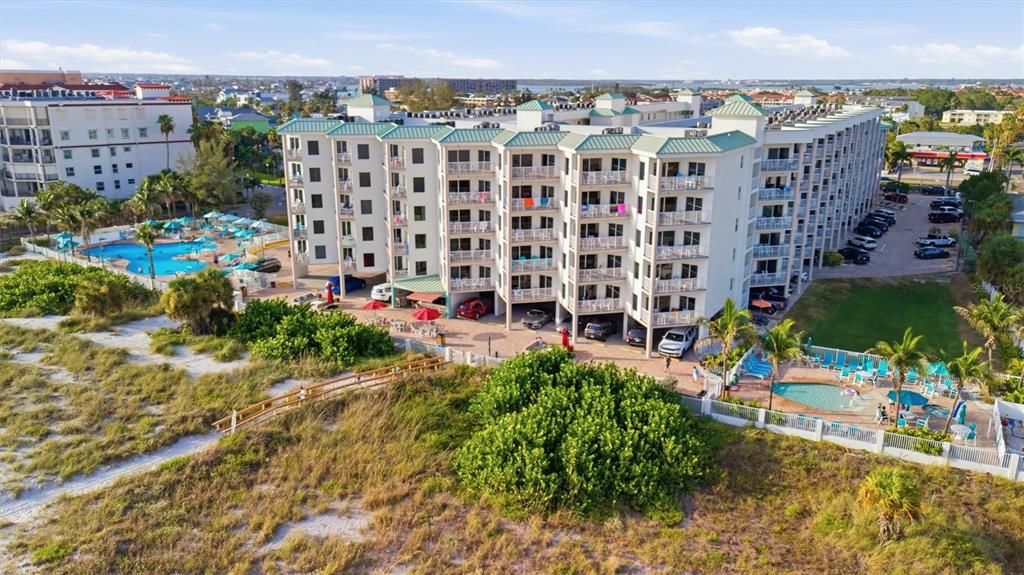 En Venta: $750,000 (2 camas, 2 baños, 870 Pies cuadrados)