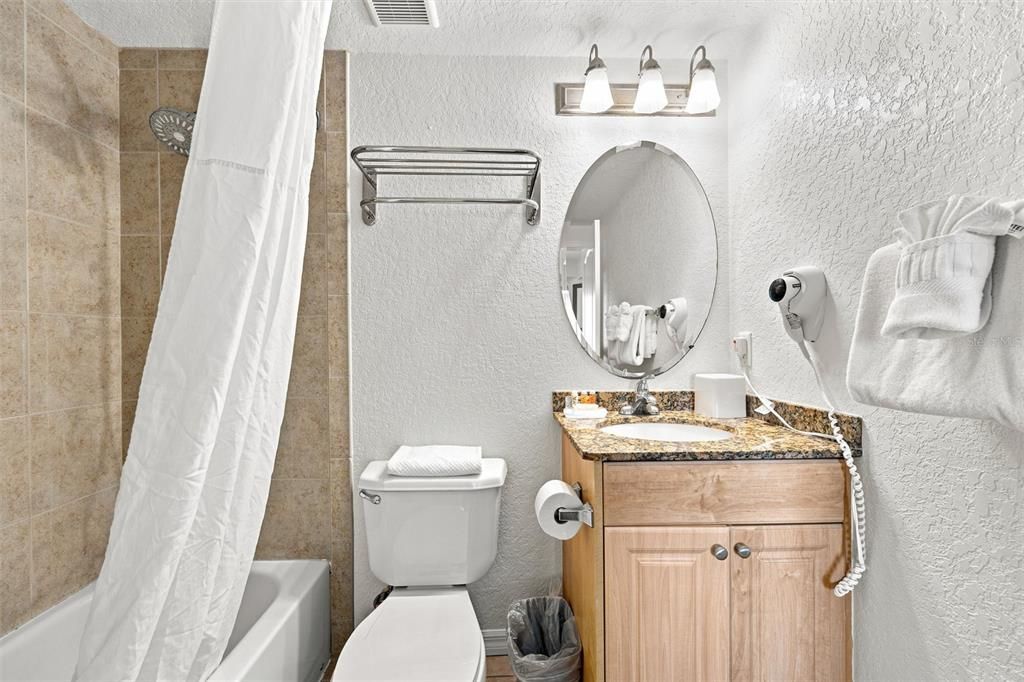 En Venta: $750,000 (2 camas, 2 baños, 870 Pies cuadrados)