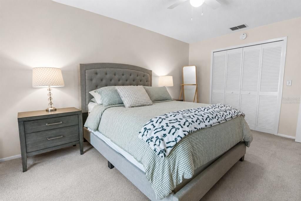For Sale: $145,000 (2 beds, 1 baths, 1060 Square Feet)