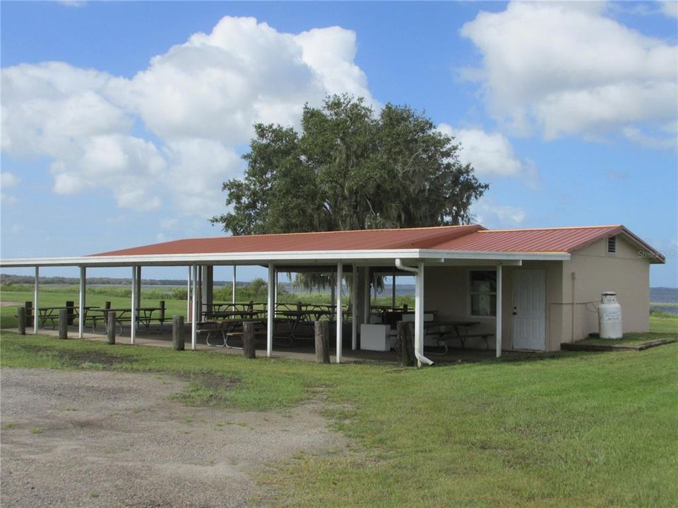 En Venta: $15,000 (0.50 acres)