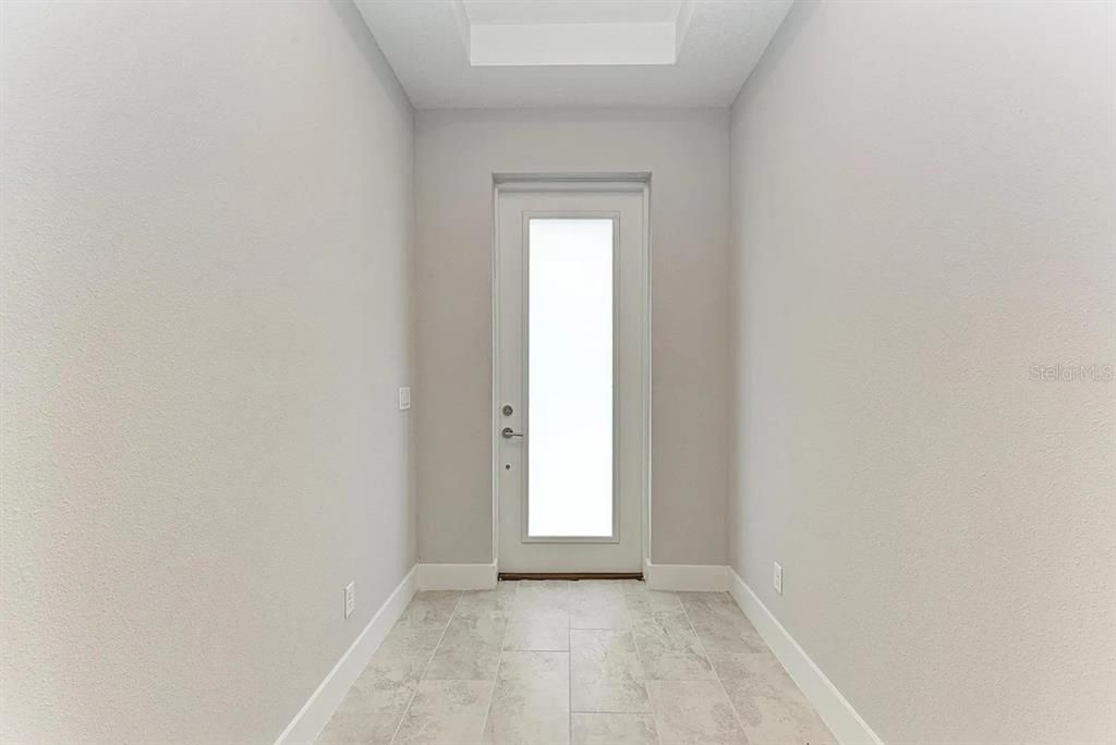 For Rent: $5,000 (3 beds, 2 baths, 1897 Square Feet)