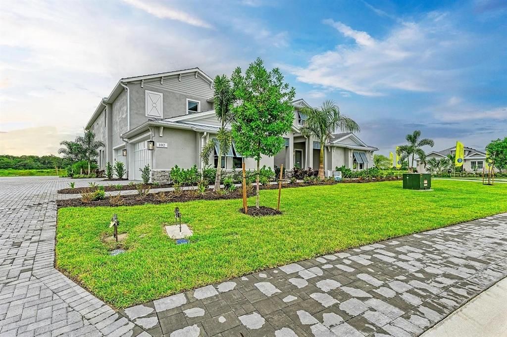 For Rent: $5,000 (3 beds, 2 baths, 1897 Square Feet)