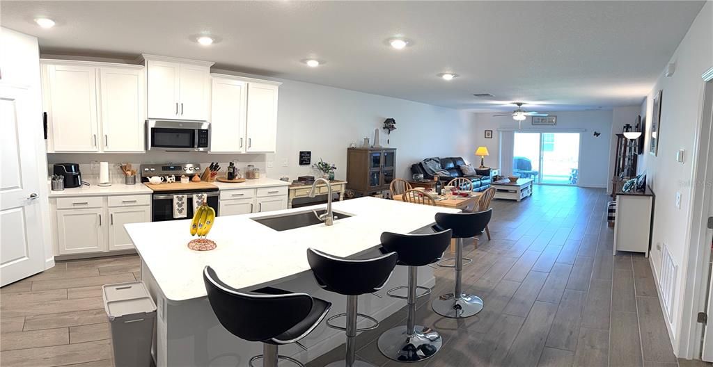 待售: $269,000 (2 贝兹, 2 浴室, 1405 平方英尺)