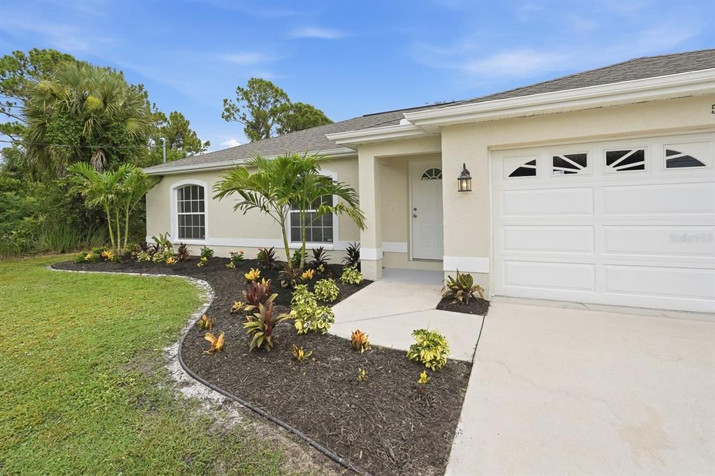For Sale: $269,900 (3 beds, 2 baths, 1197 Square Feet)
