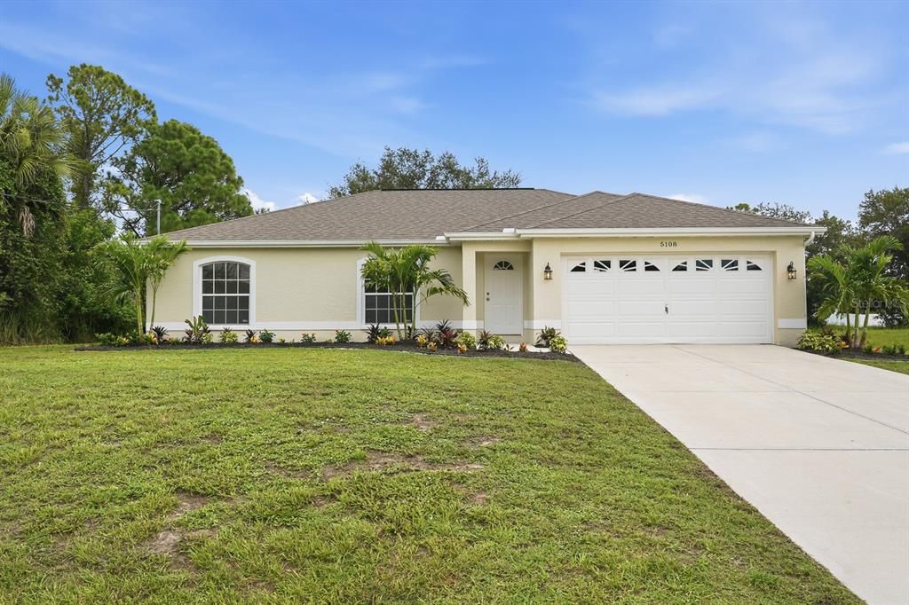 For Sale: $269,900 (3 beds, 2 baths, 1197 Square Feet)