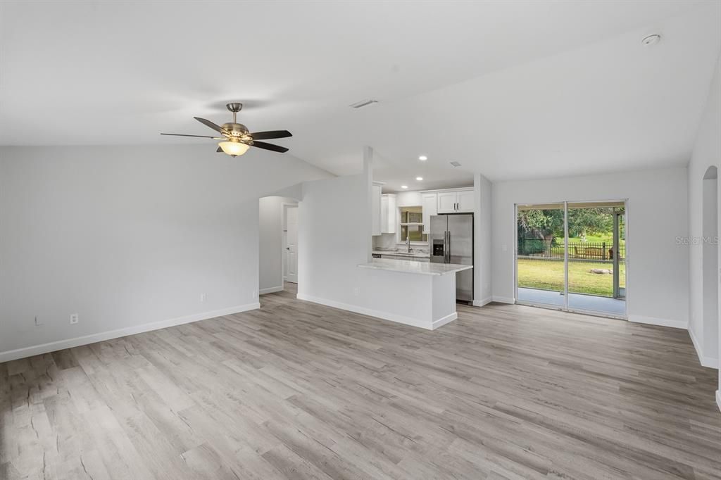For Sale: $269,900 (3 beds, 2 baths, 1197 Square Feet)