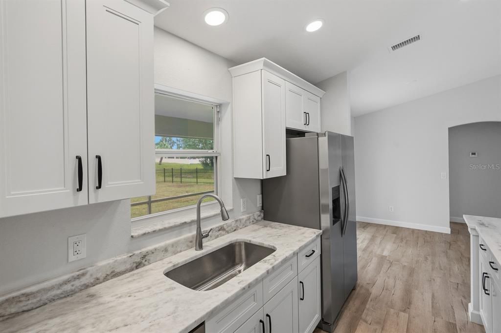 For Sale: $269,900 (3 beds, 2 baths, 1197 Square Feet)