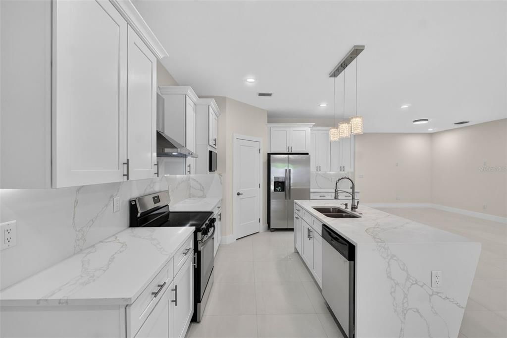 For Sale: $465,000 (4 beds, 3 baths, 2315 Square Feet)