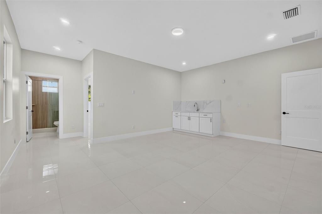 For Sale: $465,000 (4 beds, 3 baths, 2315 Square Feet)