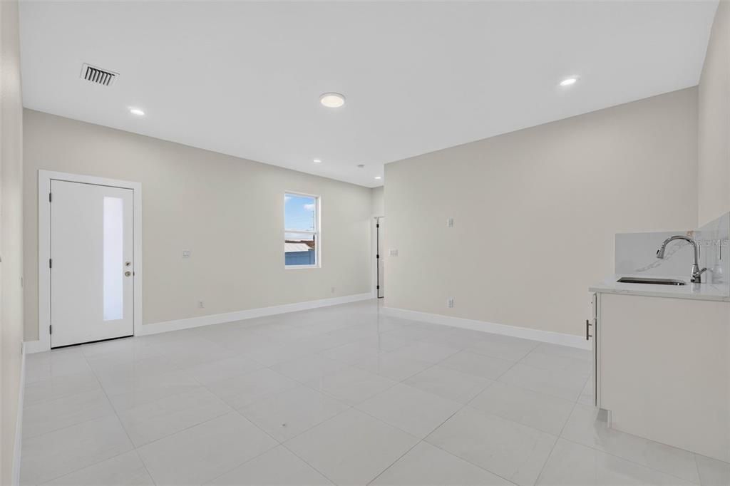 For Sale: $465,000 (4 beds, 3 baths, 2315 Square Feet)