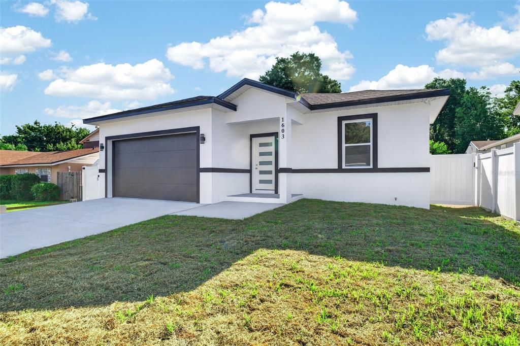For Sale: $465,000 (4 beds, 3 baths, 2315 Square Feet)