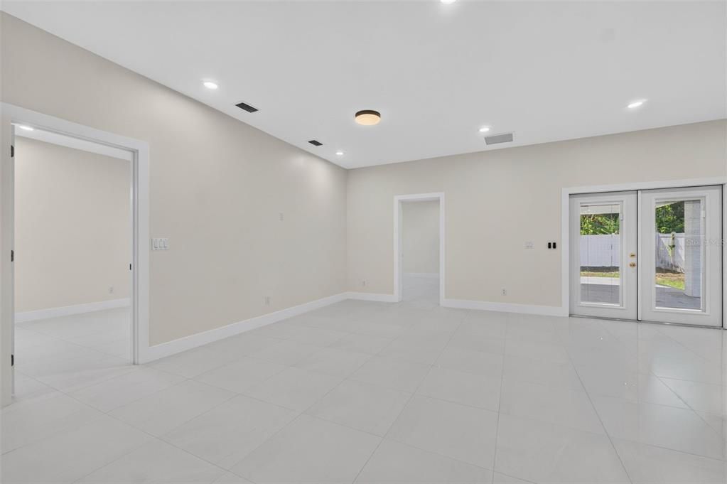 For Sale: $465,000 (4 beds, 3 baths, 2315 Square Feet)