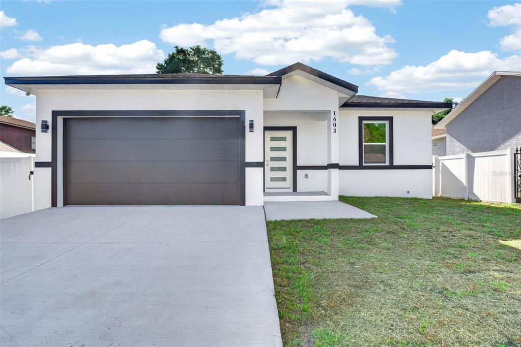 For Sale: $465,000 (4 beds, 3 baths, 2315 Square Feet)
