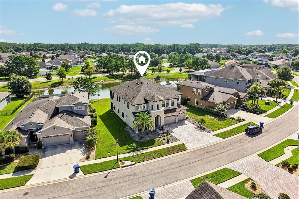 For Sale: $850,000 (5 beds, 5 baths, 4828 Square Feet)