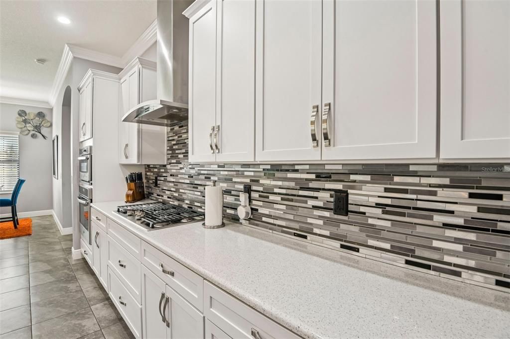 For Sale: $850,000 (5 beds, 5 baths, 4828 Square Feet)