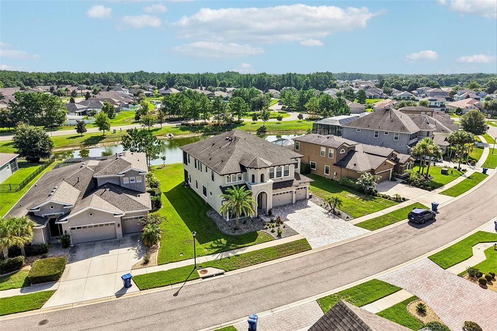 For Sale: $850,000 (5 beds, 5 baths, 4828 Square Feet)