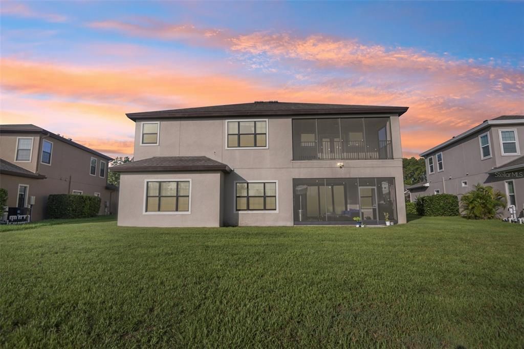 For Sale: $850,000 (5 beds, 5 baths, 4828 Square Feet)