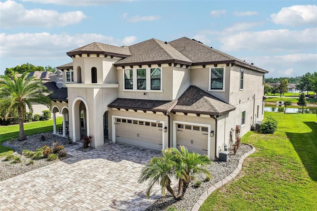 For Sale: $850,000 (5 beds, 5 baths, 4828 Square Feet)