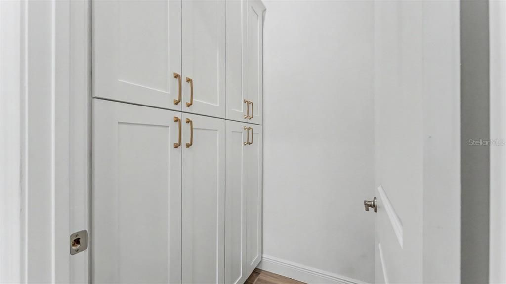 En Venta: $559,000 (5 camas, 2 baños, 2448 Pies cuadrados)