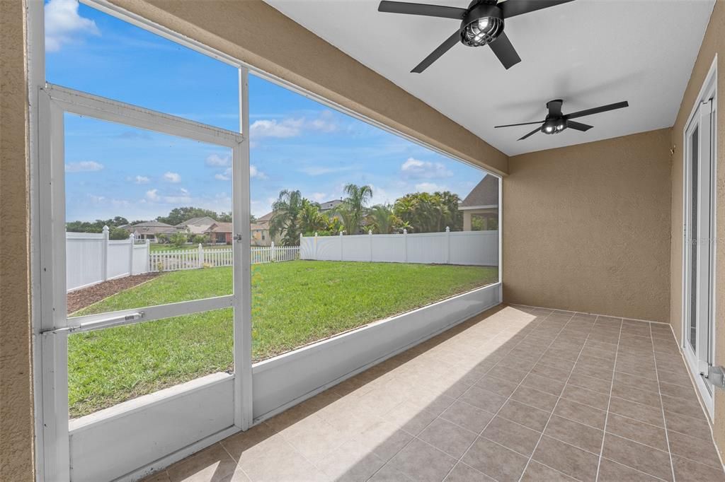 For Sale: $397,500 (3 beds, 2 baths, 2042 Square Feet)