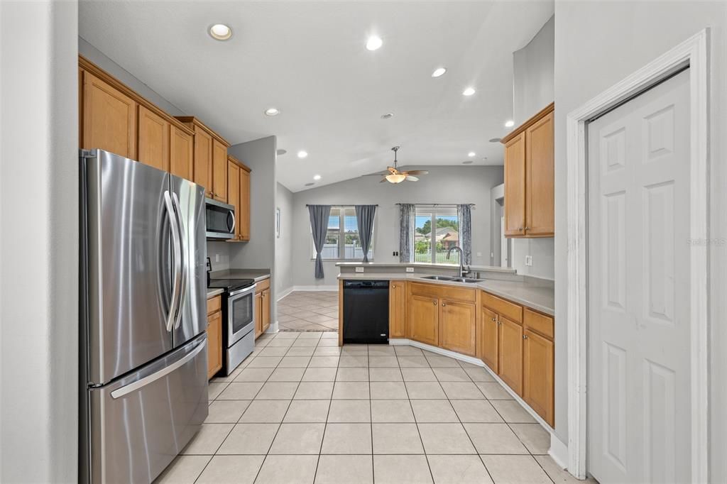 For Sale: $397,500 (3 beds, 2 baths, 2042 Square Feet)