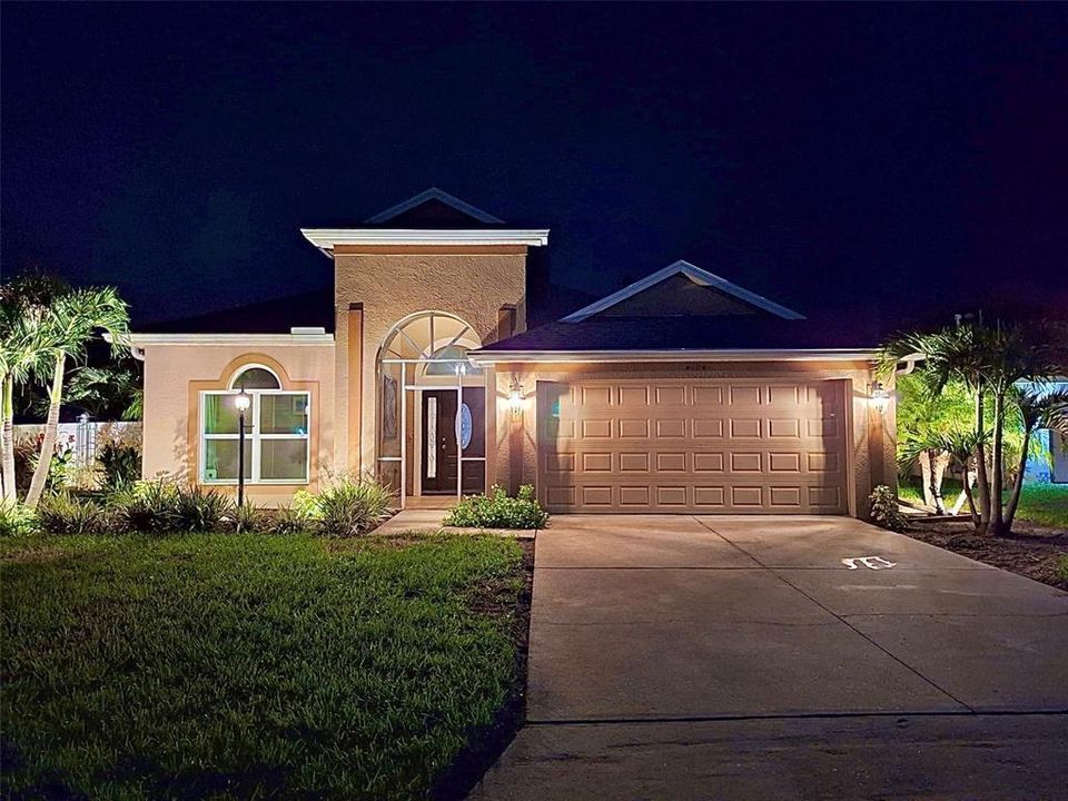 For Sale: $397,500 (3 beds, 2 baths, 2042 Square Feet)