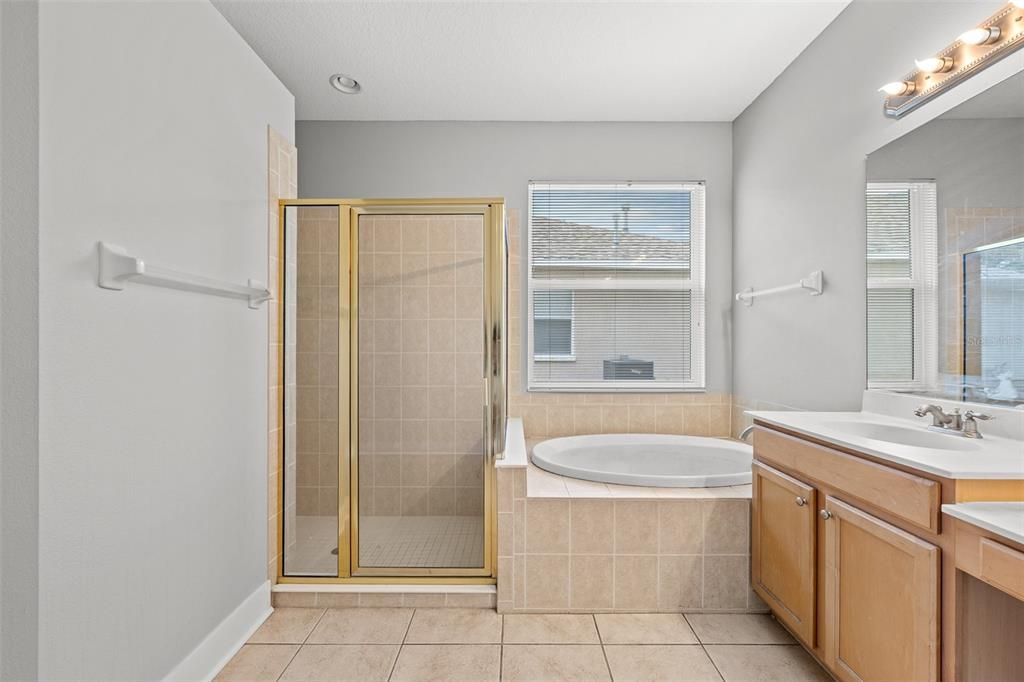 For Sale: $397,500 (3 beds, 2 baths, 2042 Square Feet)