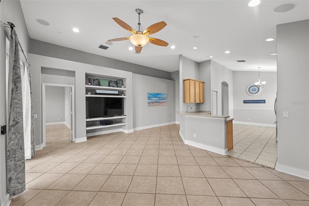For Sale: $397,500 (3 beds, 2 baths, 2042 Square Feet)