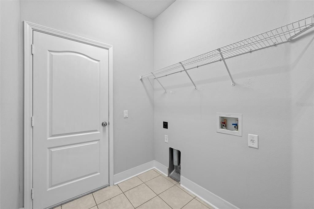 For Sale: $397,500 (3 beds, 2 baths, 2042 Square Feet)