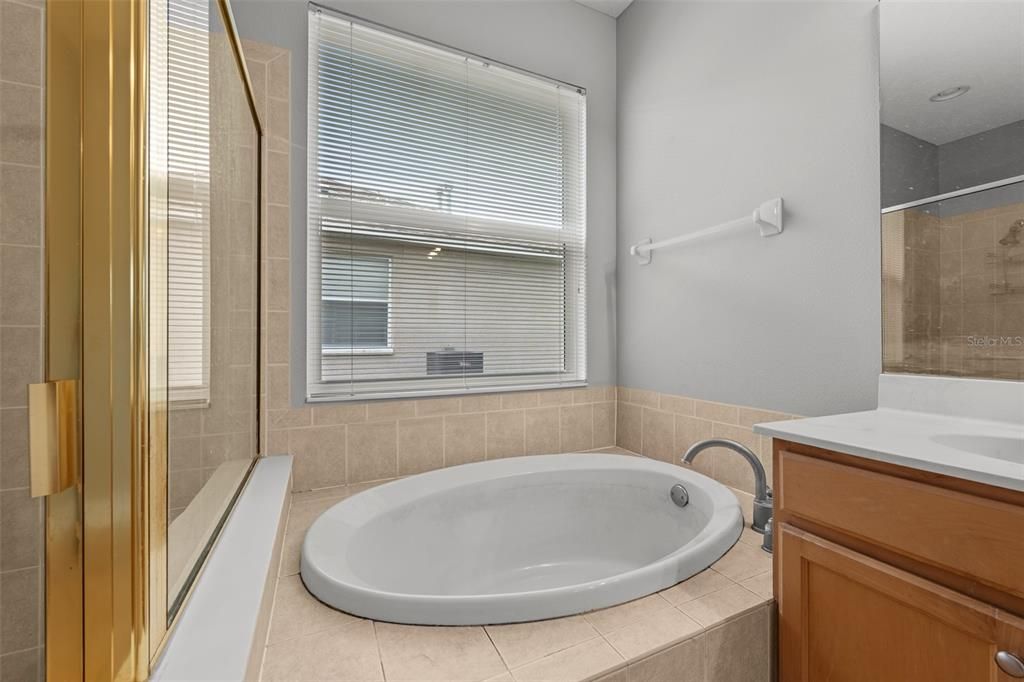 For Sale: $397,500 (3 beds, 2 baths, 2042 Square Feet)