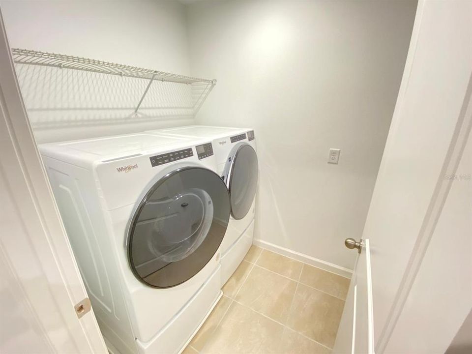 В аренду: $2,300 (3 спален, 2 ванн, 1704 Квадратных фут)