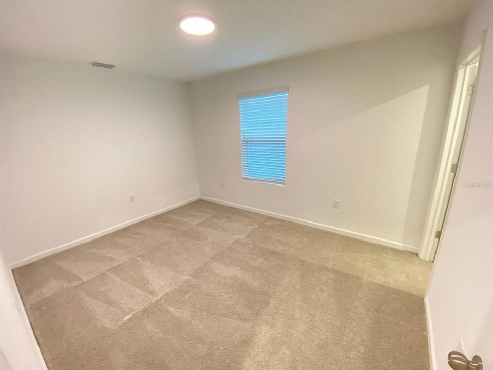 В аренду: $2,300 (3 спален, 2 ванн, 1704 Квадратных фут)