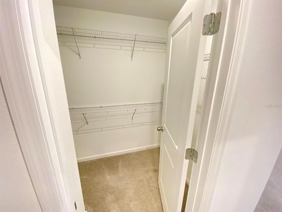 В аренду: $2,300 (3 спален, 2 ванн, 1704 Квадратных фут)
