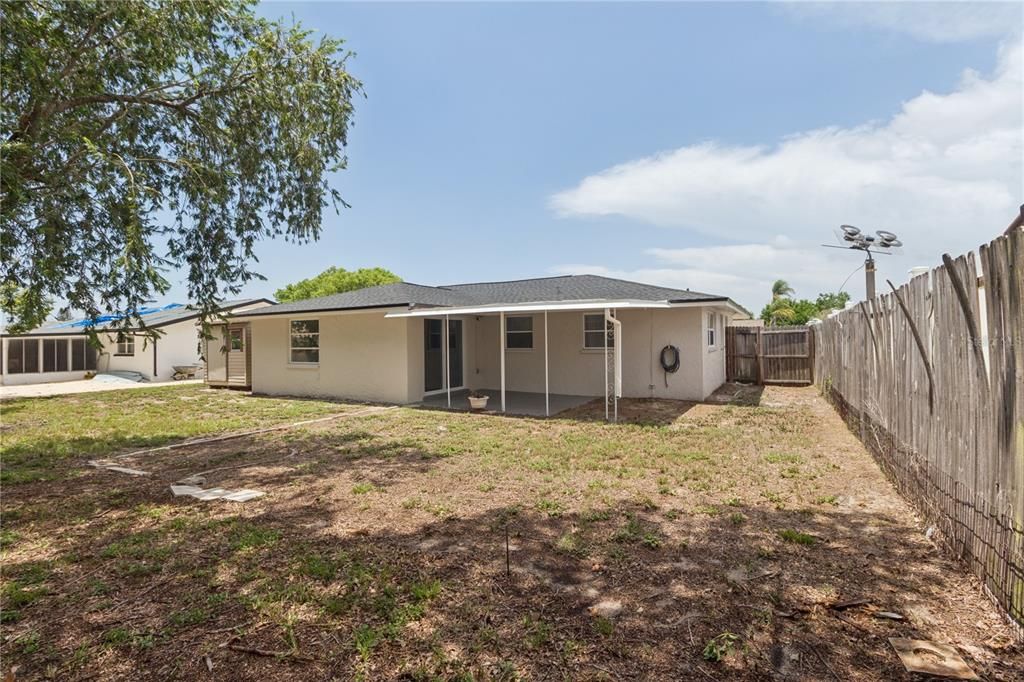 Activo con contrato: $279,000 (3 camas, 2 baños, 1135 Pies cuadrados)
