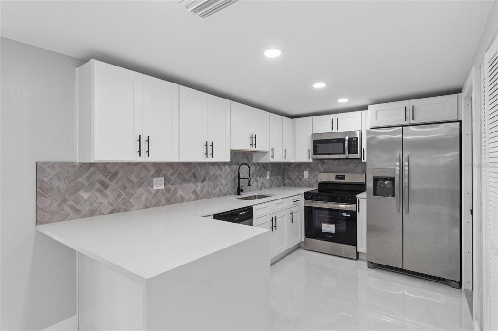 Activo con contrato: $279,000 (3 camas, 2 baños, 1135 Pies cuadrados)