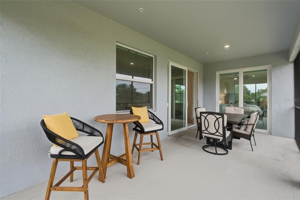 En Venta: $365,000 (3 camas, 2 baños, 2110 Pies cuadrados)