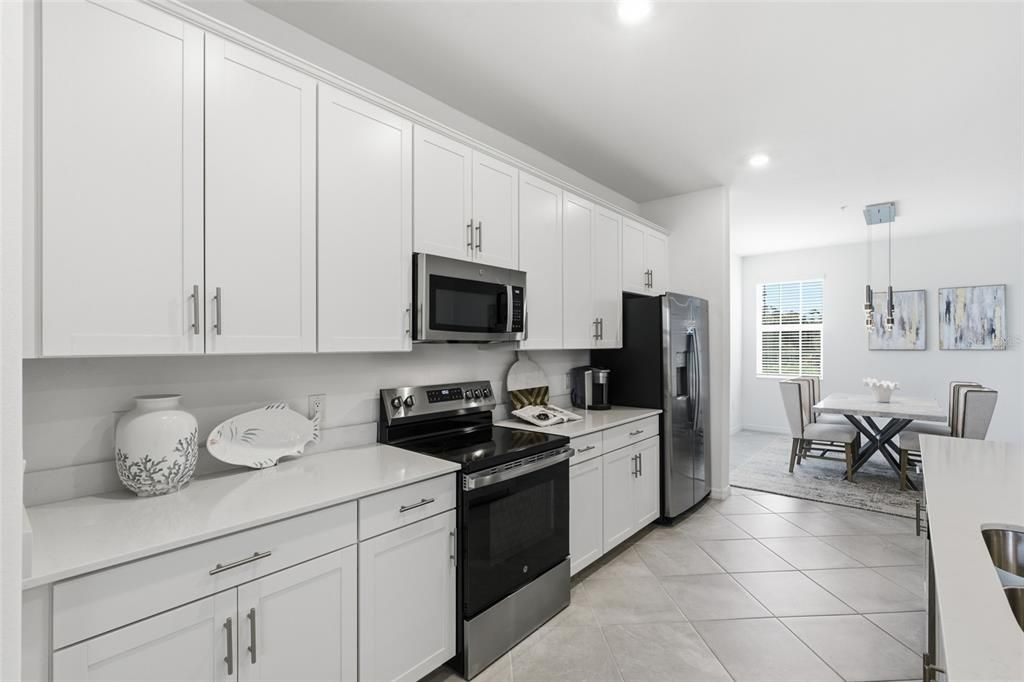 En Venta: $365,000 (3 camas, 2 baños, 2110 Pies cuadrados)