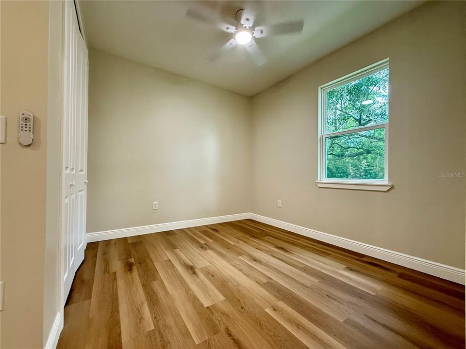 Под контрактом: $479,900 (4 спален, 2 ванн, 1905 Квадратных фут)