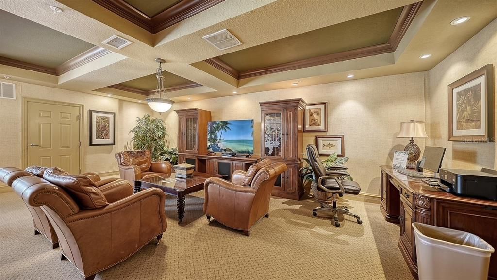 For Sale: $375,000 (1 beds, 1 baths, 804 Square Feet)