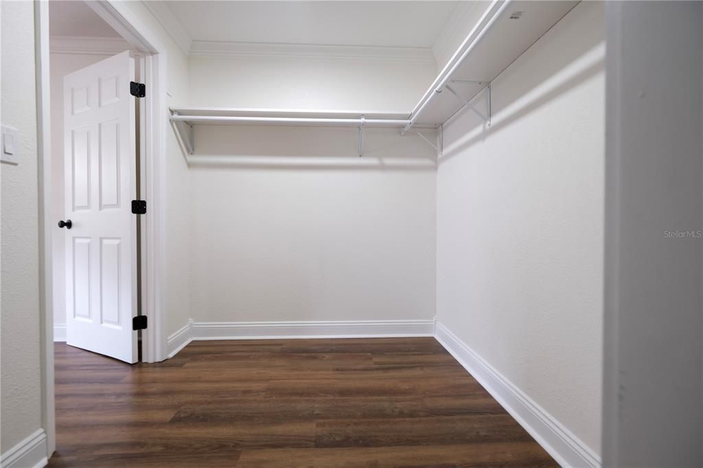 En Venta: $319,900 (3 camas, 3 baños, 1600 Pies cuadrados)